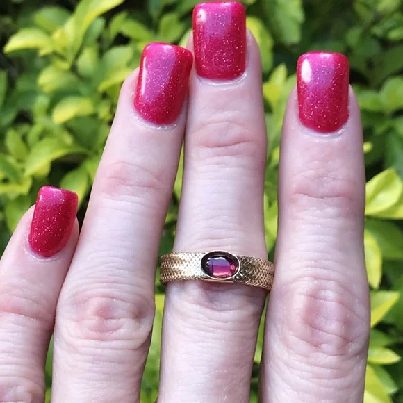 14k Gold Unique Designer Amethyst (?) Mesh Ring - Picture 3 of 8